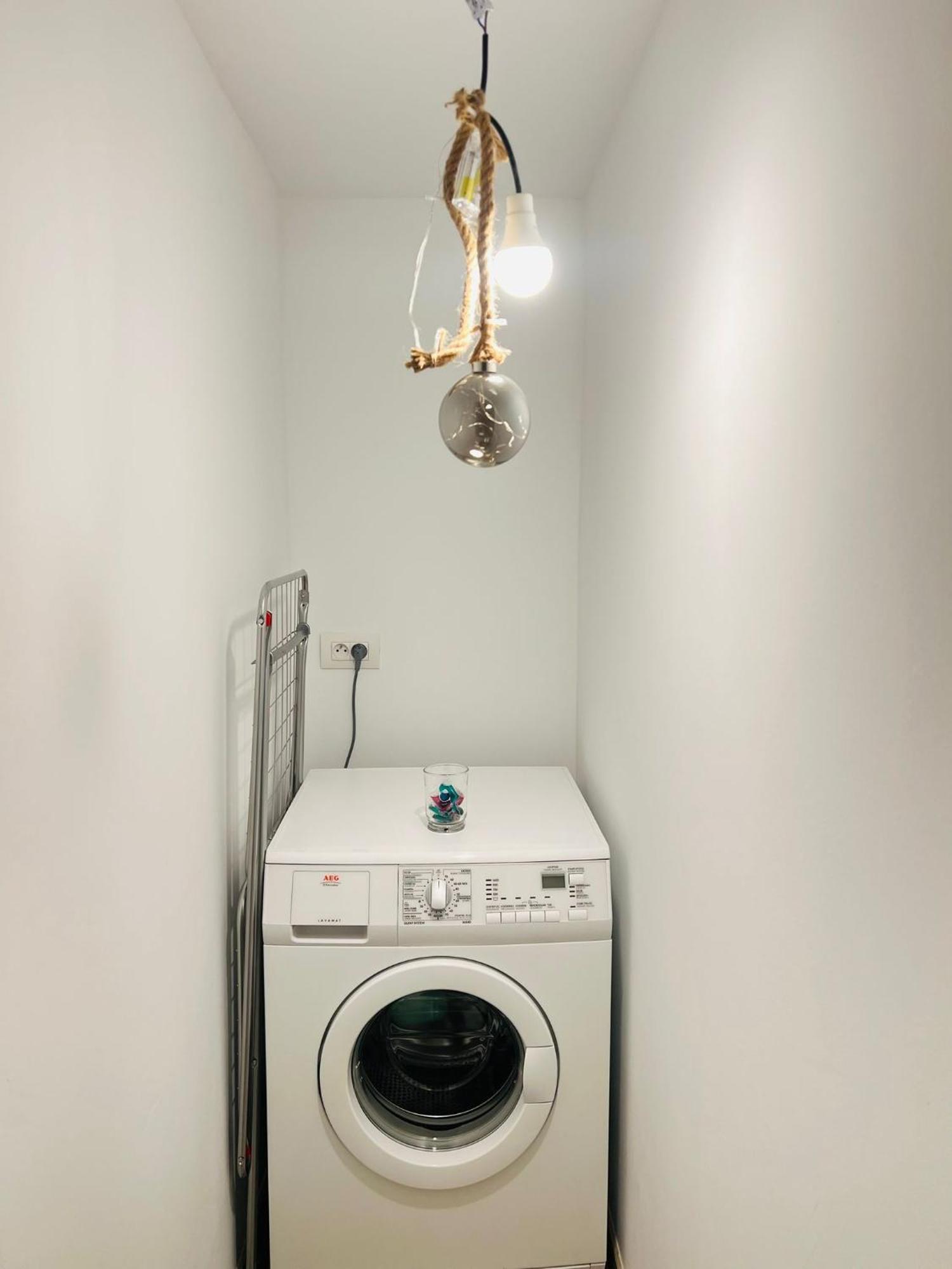 Oneluxstay Near Fashion District 안트베르펜 외부 사진