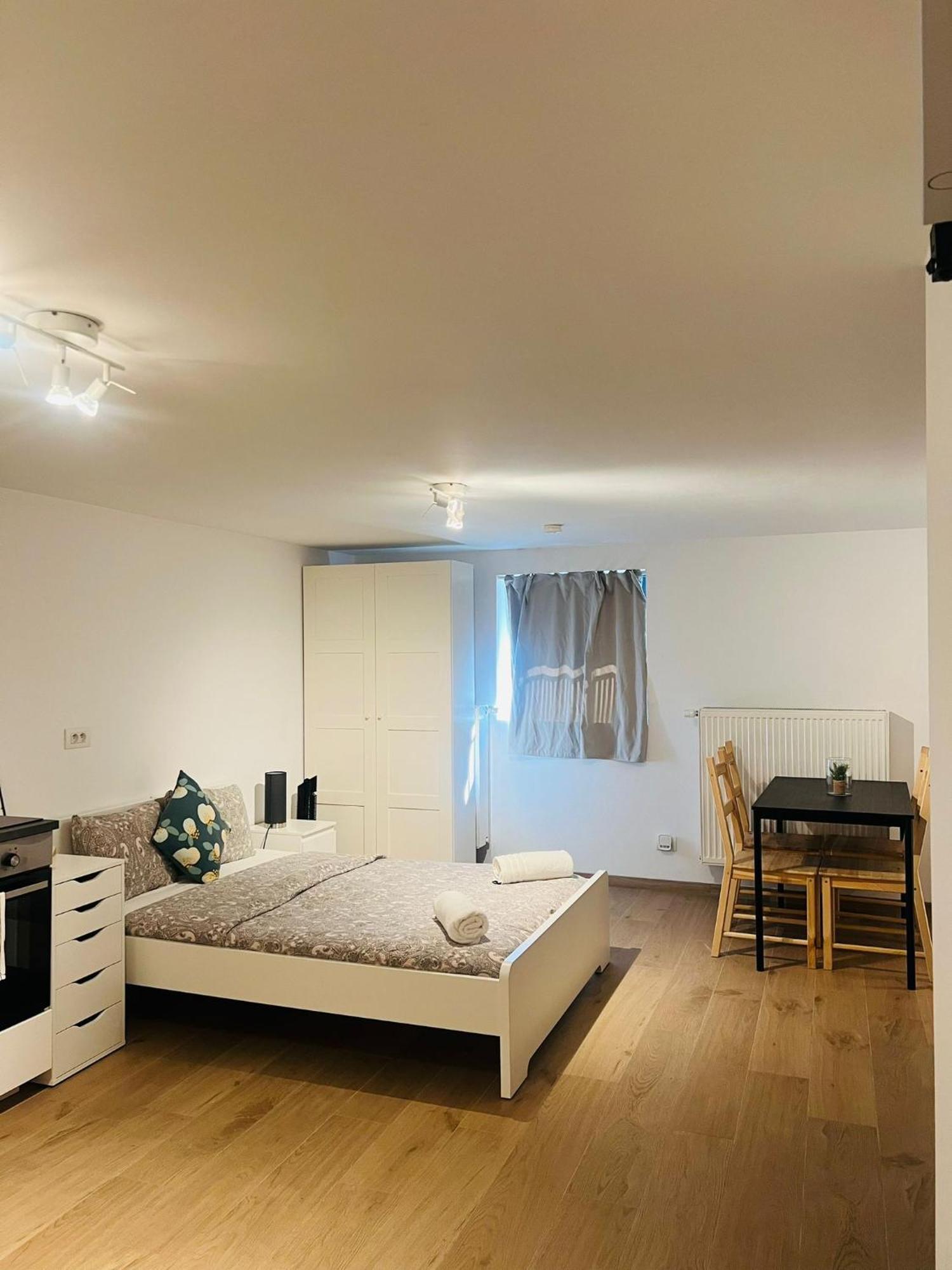 Oneluxstay Near Fashion District 안트베르펜 외부 사진