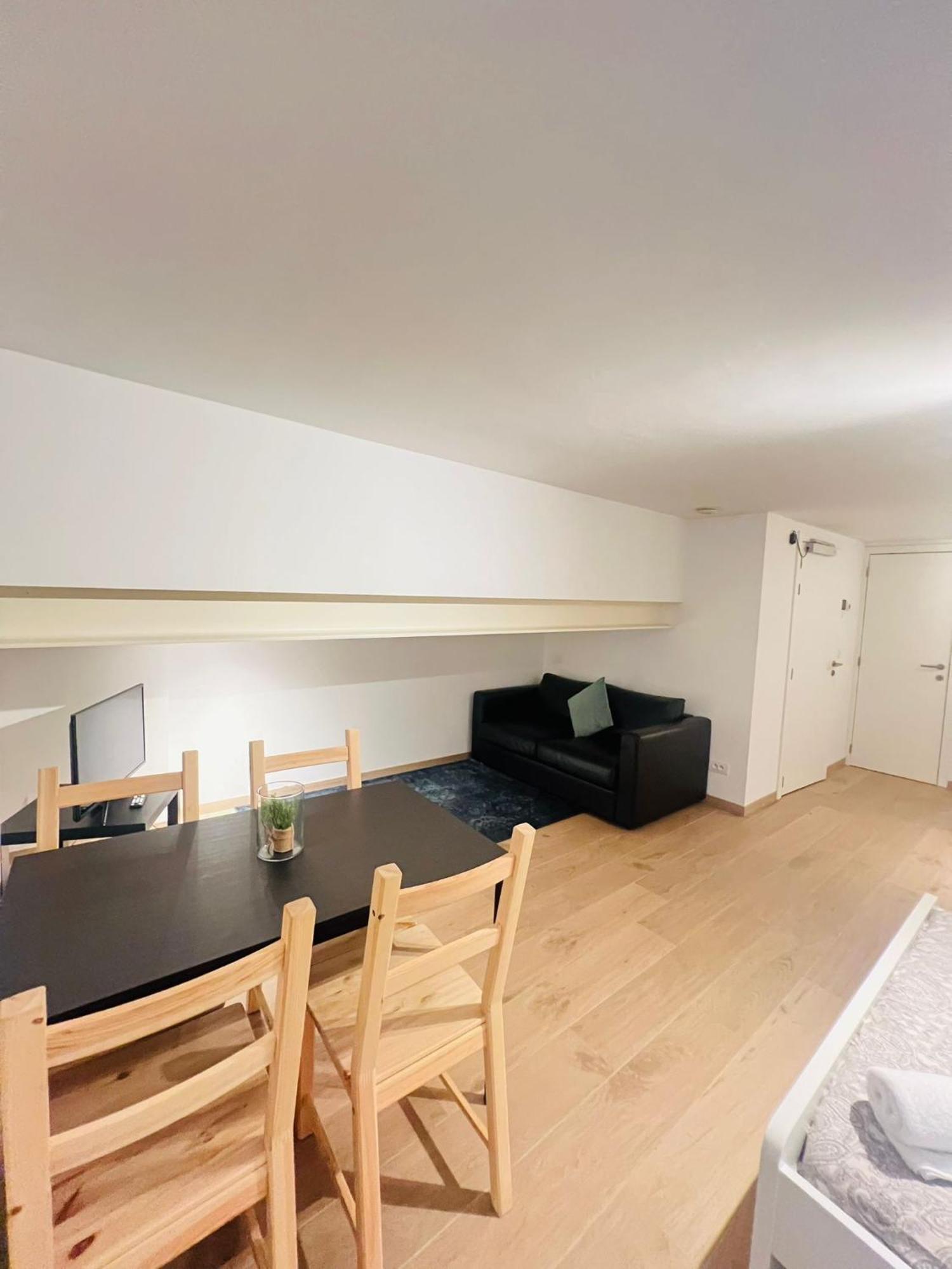Oneluxstay Near Fashion District 안트베르펜 외부 사진